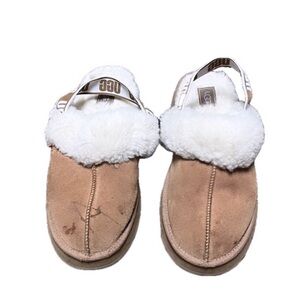 UGG slides size 8